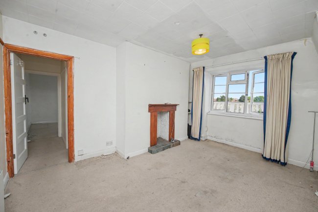 60 Grosvenor Court, London Road, Morden, Surrey, SM4 5HG 10