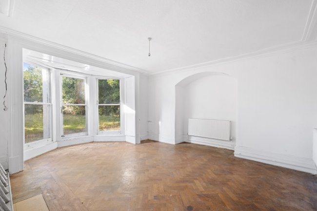 71 Beulah Hill, Upper Norwood, London, SE19 3EB 5