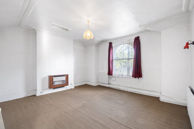 71 Beulah Hill, Upper Norwood, London, SE19 3EB 5