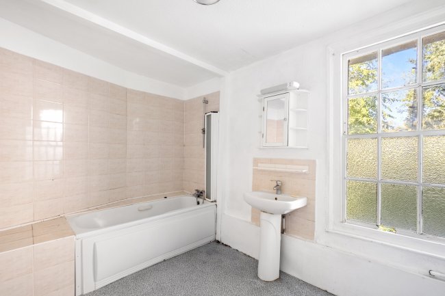 71 Beulah Hill, Upper Norwood, London, SE19 3EB 5