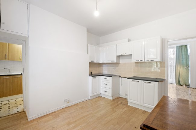 71 Beulah Hill, Upper Norwood, London, SE19 3EB 5