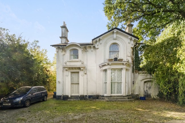 71 Beulah Hill, Upper Norwood, London, SE19 3EB 5