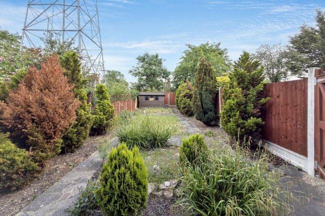18 Broadoak Avenue, Enfield, EN3 6TS 1
