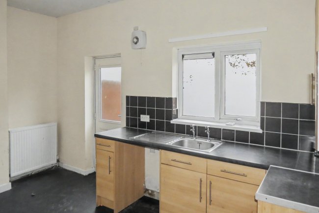 82 Wellington Street, Preston, Lancashire, PR1 8TP 1
