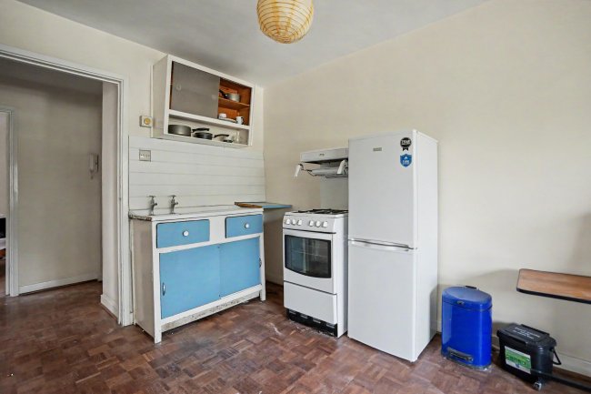 Flat 8 Furze Court, Ashburton Road, Addiscombe, South Croydon, CR0 6AP 2