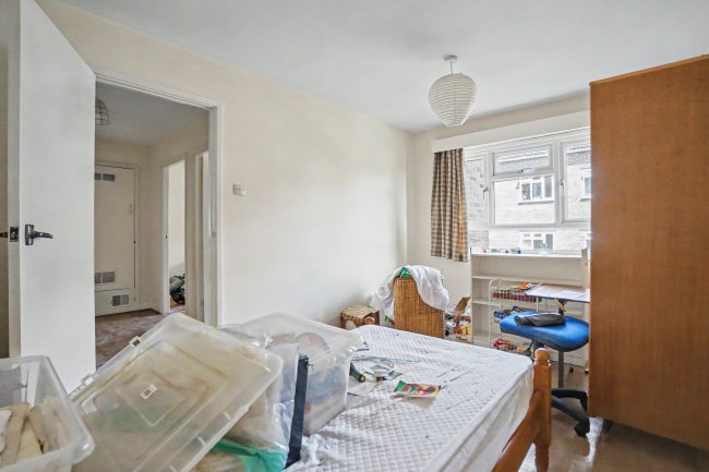Flat 8 Furze Court, Ashburton Road, Addiscombe, South Croydon, CR0 6AP 2