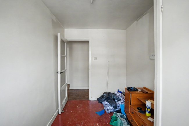 Flat 8 Furze Court, Ashburton Road, Addiscombe, South Croydon, CR0 6AP 2