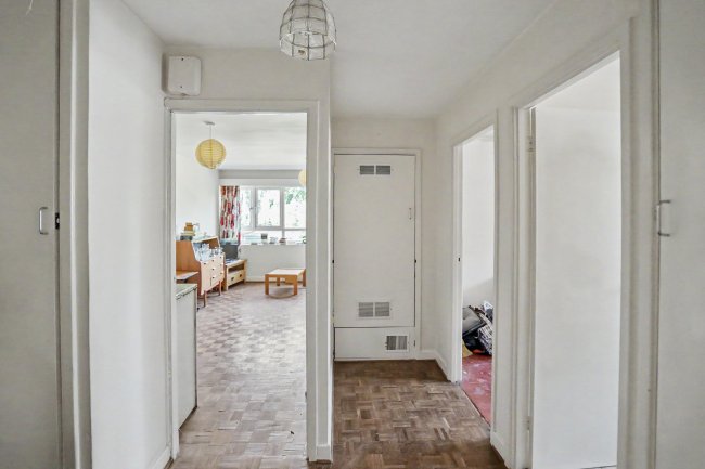 Flat 8 Furze Court, Ashburton Road, Addiscombe, South Croydon, CR0 6AP 2