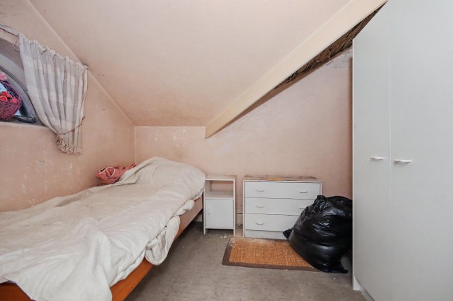 Flat 5, 5 Kirkley Cliff, Lowestoft, Suffolk, NR33 0BY 10
