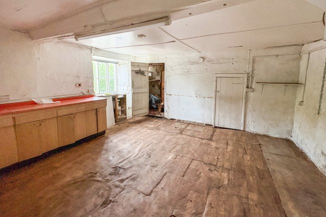 Westend Farm, Westend, Martock, Somerset, TA12 6AY 6