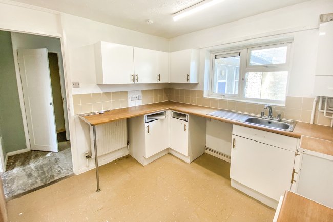 Flat 8 Winters Court, Corsham, Wiltshire, SN13 0EL 3
