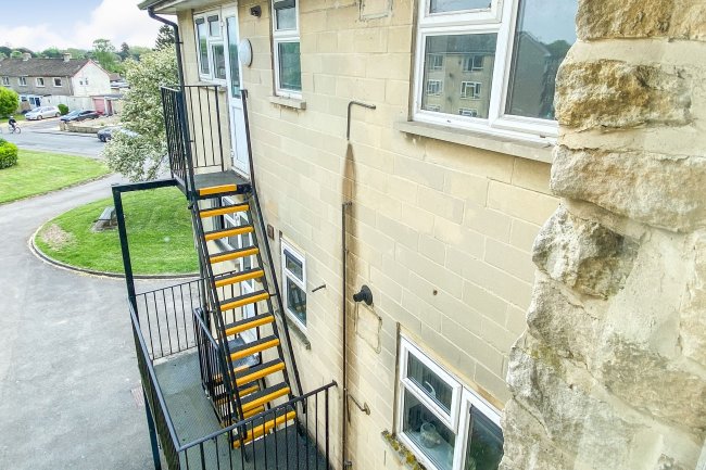 Flat 8 Winters Court, Corsham, Wiltshire, SN13 0EL 3