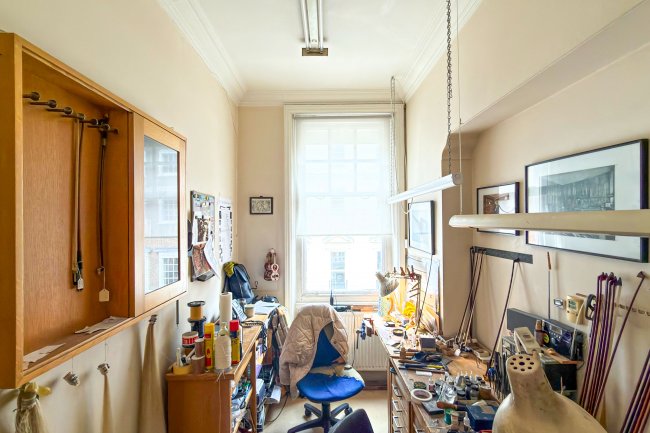 30 Queen Anne Street, London W1G 8HX 1