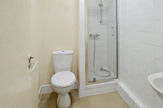Scott Lodge, 5 Brent Road, Brentford, TW8 8BP 3