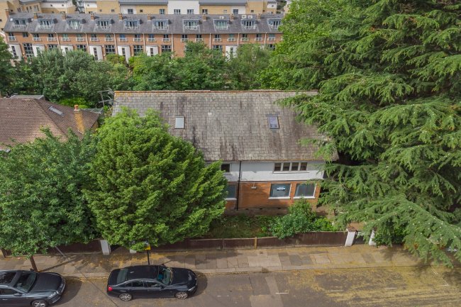 Scott Lodge, 5 Brent Road, Brentford, TW8 8BP 3
