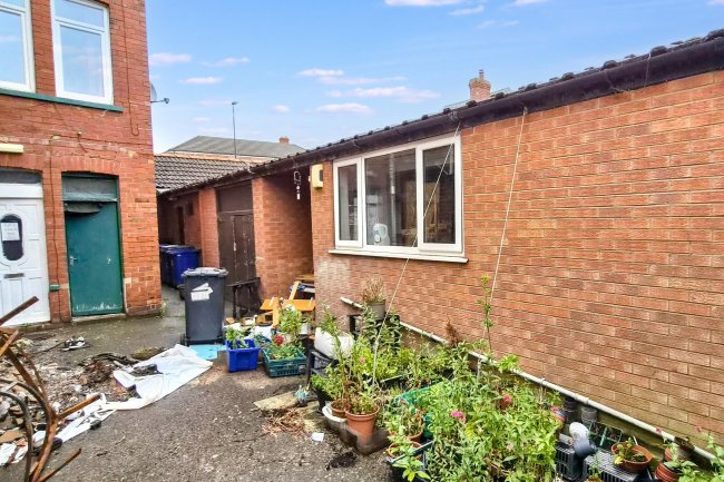 3 5 & 7 Fieldside, Thorne, Doncaster, DN8 4AE 10