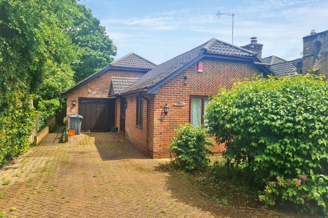 151 Tunbury Avenue, Chatham, Kent, ME5 9HY 8