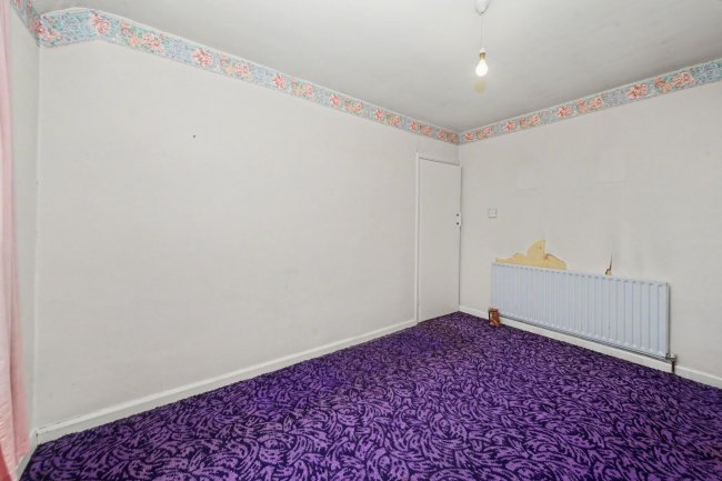 38 Myrtle Road, Dartford, Kent DA1 2RJ 10