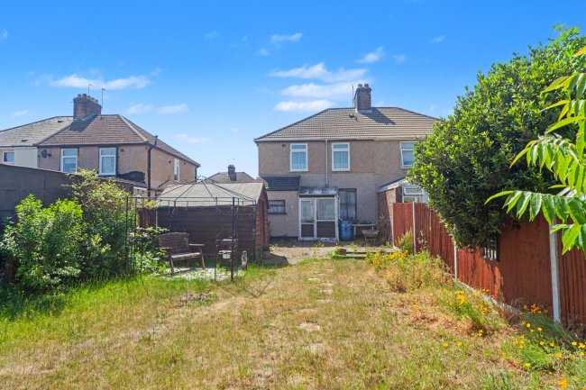 38 Myrtle Road, Dartford, Kent DA1 2RJ 10