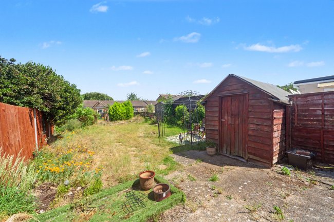 38 Myrtle Road, Dartford, Kent DA1 2RJ 10