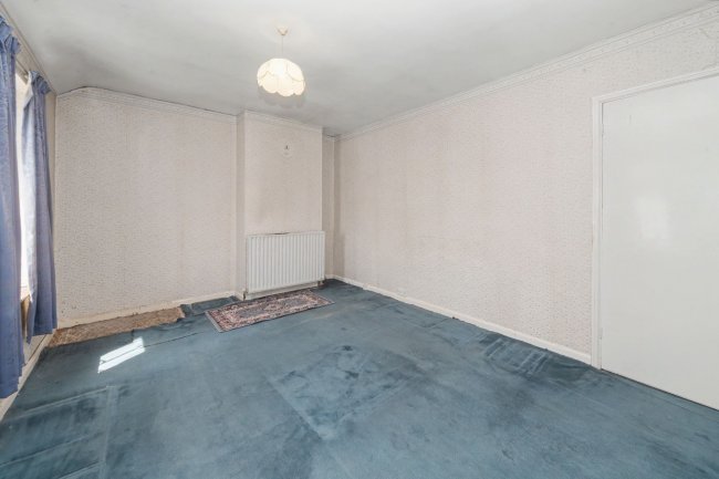 38 Myrtle Road, Dartford, Kent DA1 2RJ 10