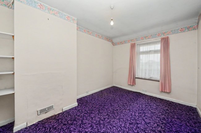 38 Myrtle Road, Dartford, Kent DA1 2RJ 10