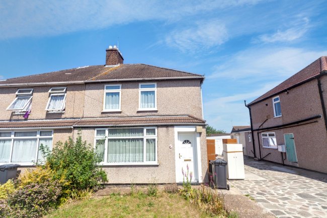 38 Myrtle Road, Dartford, Kent DA1 2RJ 10