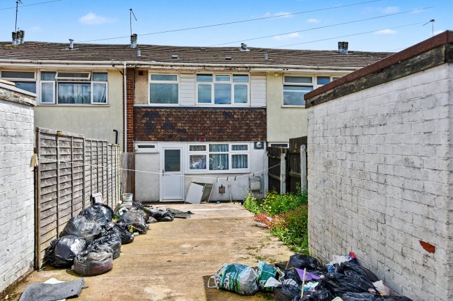 69 Chepstow Road, Bloxwich, Walsall, West Midlands, WS3 2ND 2