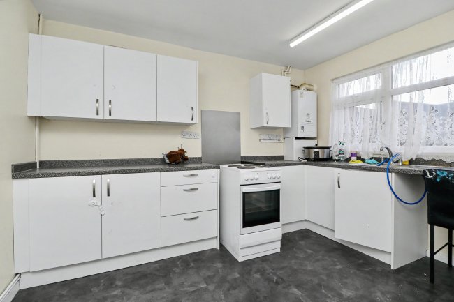 69 Chepstow Road, Bloxwich, Walsall, West Midlands, WS3 2ND 2