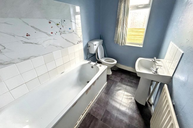 5 Sandwell Street, Walsall, West Midlands, WS1 3DR 4