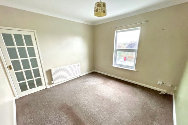 6 Rostrevor Court, 96 Sandown Road, Sandown PO36 9JX 7