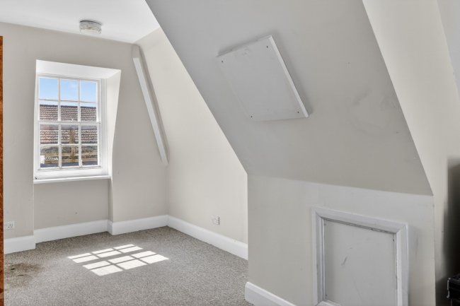 2-4 Church Street, Esher, Surrey KT10 8QS 9