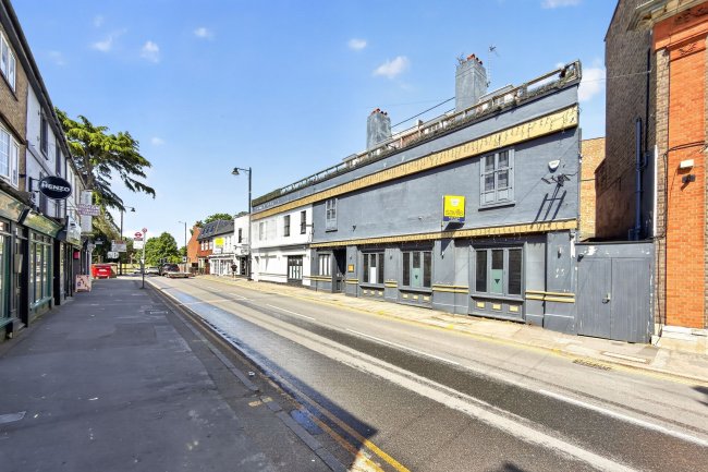 2-4 Church Street, Esher, Surrey KT10 8QS 9