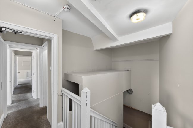 2-4 Church Street, Esher, Surrey KT10 8QS 9
