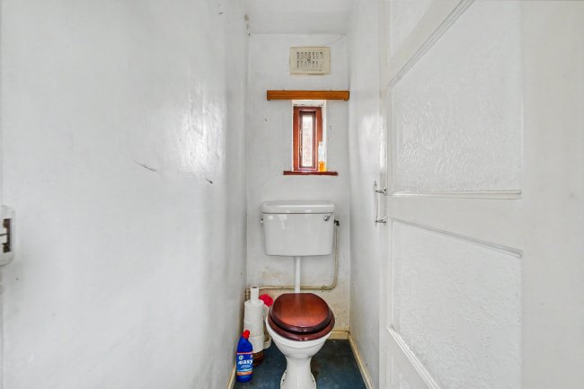 12 Moss Drive, Manley, Frodsham, Cheshire, WA6 9JJ 2