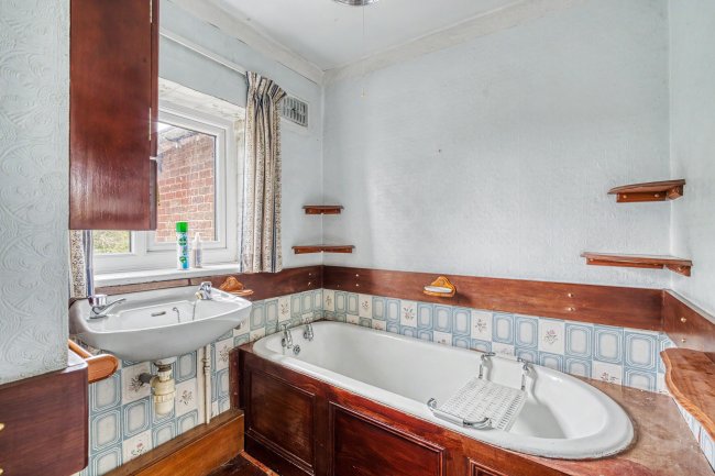 12 Moss Drive, Manley, Frodsham, Cheshire, WA6 9JJ 2