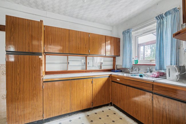 12 Moss Drive, Manley, Frodsham, Cheshire, WA6 9JJ 2