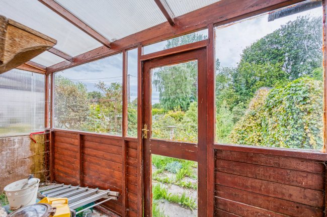 12 Moss Drive, Manley, Frodsham, Cheshire, WA6 9JJ 2
