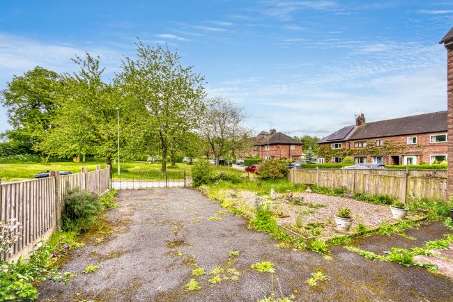 12 Moss Drive, Manley, Frodsham, Cheshire, WA6 9JJ 2