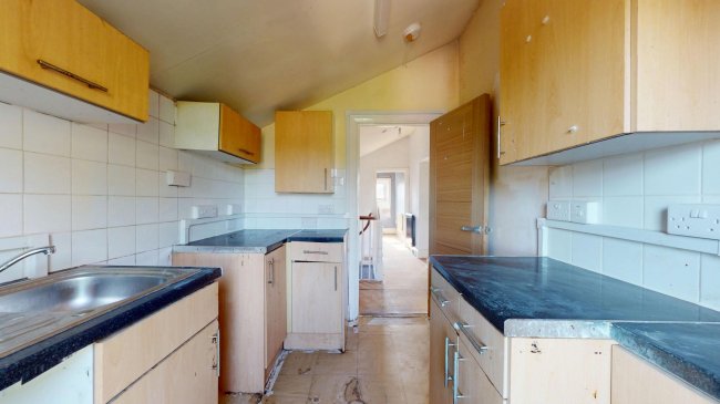 Flat 5, 16 The Grove, Isleworth, TW7 4JZ 9