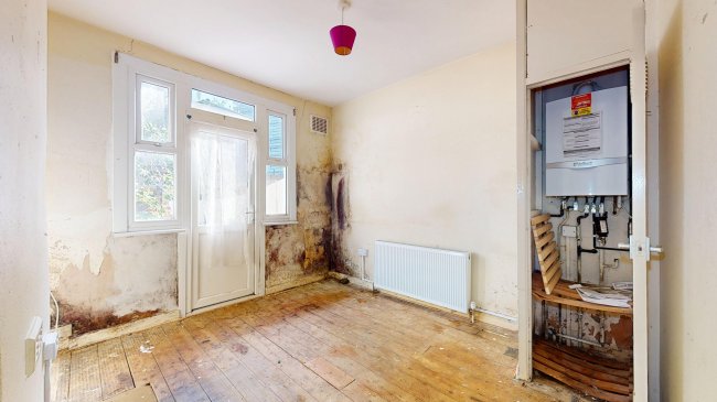 Flat 1, 92 Bollo Lane, Chiswick, London, W4 5LX 4