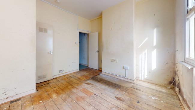 Flat 1, 92 Bollo Lane, Chiswick, London, W4 5LX 4