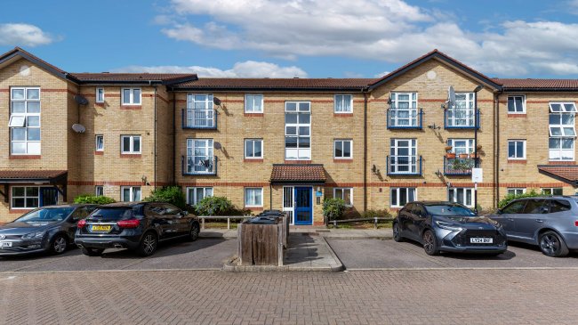 70 Knoyle Street, New Cross, London, SE14 6JY 9