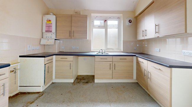 Flat B, 158 Leahurst Road, Hither Green, London, SE13 5NL 4
