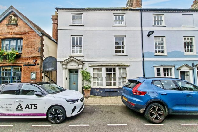 Garrick House, 43 Tarrant Street, Arundel, BN18 9DJ 5