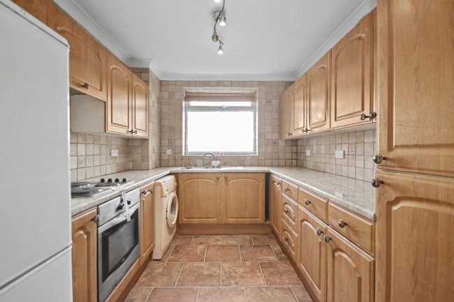Flat 1, Forest House, 1 Russell Cotes Road, Bournemouth, BH1 3UA 2