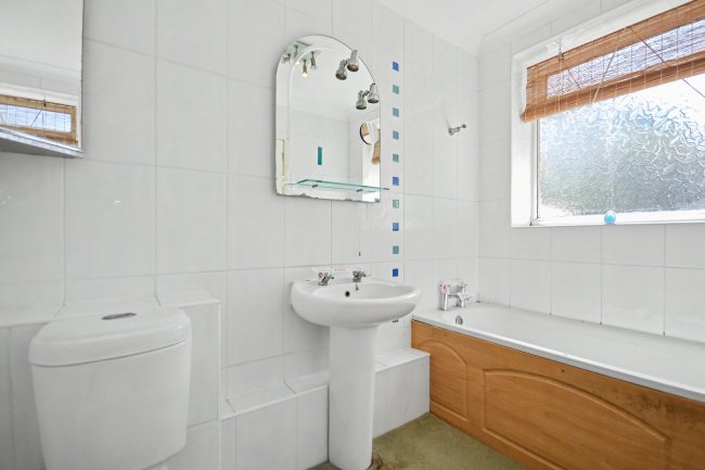 Flat 1, Forest House, 1 Russell Cotes Road, Bournemouth, BH1 3UA 2