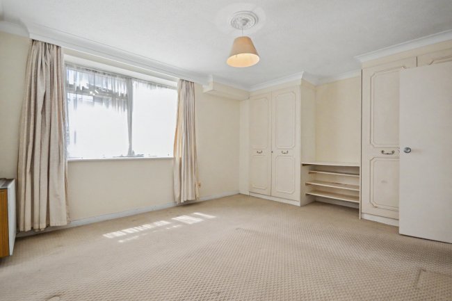 Flat 1, Forest House, 1 Russell Cotes Road, Bournemouth, BH1 3UA 2