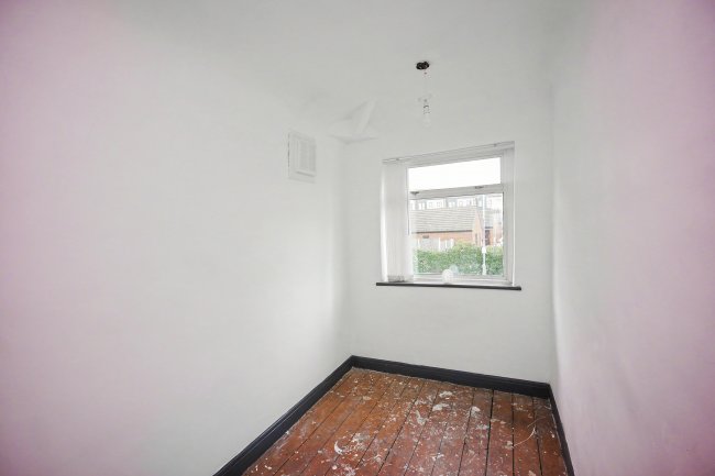 2 Dundalk Road, Widnes, Cheshire, WA8 8DE 9