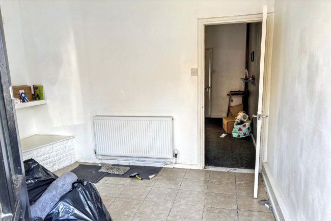 29 Garland Road, Harwich, Essex, CO12 4PB 2